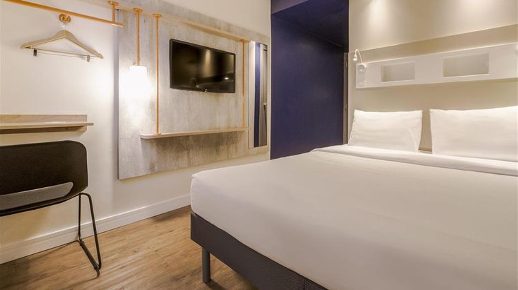 Ibis Budget Farroupilha Room