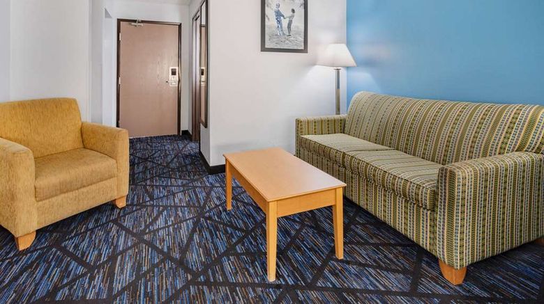 <b>AmericInn by Wyndham Quincy Suite</b>. Images powered by <a href="https://iceportal.shijigroup.com/" title="IcePortal" target="_blank">IcePortal</a>.
