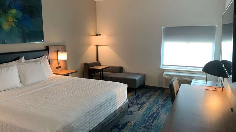 <b>La Quinta Inn & Stes Galveston Island N Room</b>. Images powered by <a href="https://iceportal.shijigroup.com/" title="IcePortal" target="_blank">IcePortal</a>.