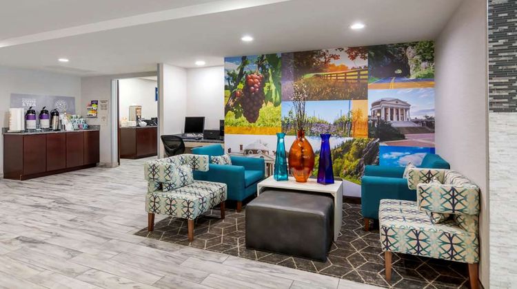Clarion Pointe Lobby