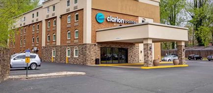 Clarion Pointe Exterior