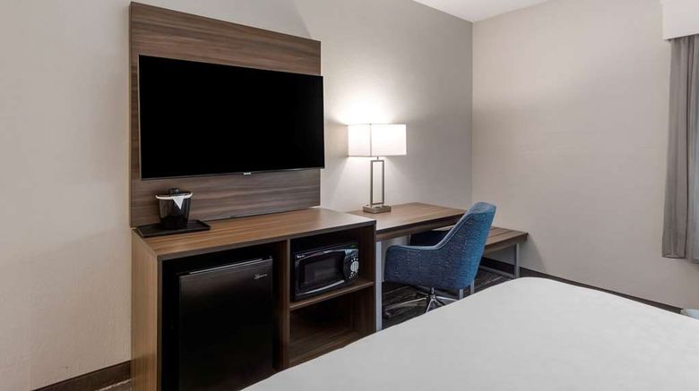 <b>Clarion Pointe Room</b>. Images powered by <a href="https://iceportal.shijigroup.com/" title="IcePortal" target="_blank">IcePortal</a>.
