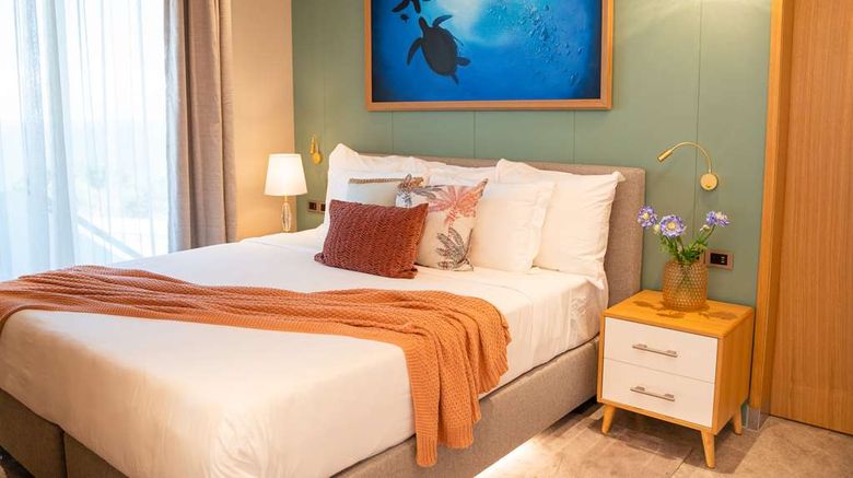 <b>Golden Rock Dive and Nature Resort Suite</b>. Images powered by <a href="https://iceportal.shijigroup.com/" title="IcePortal" target="_blank">IcePortal</a>.
