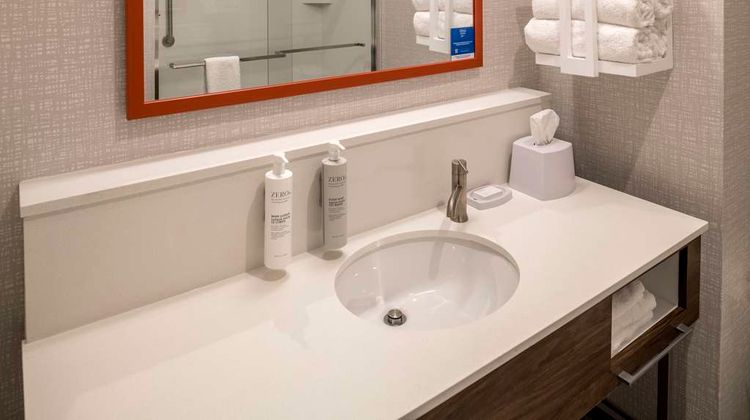 Hampton Inn and Suites Huntington Room