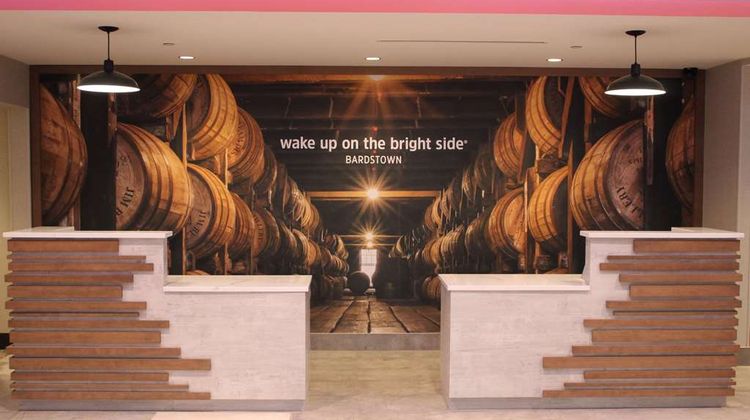 La Quinta Inn & Sts by Wyndham Bardstown Lobby