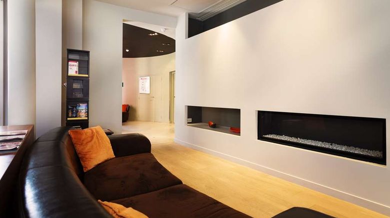 <b>Hotel Chateaudun Opera Lobby</b>. Images powered by <a href="https://iceportal.shijigroup.com/" title="IcePortal" target="_blank">IcePortal</a>.