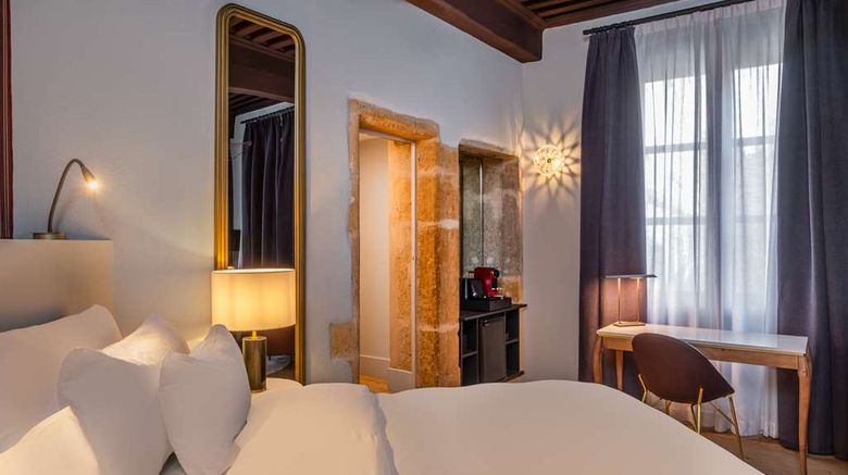 <b>Cour des Loges Lyon, Radisson Coll Hotel Suite</b>. Images powered by <a href="https://iceportal.shijigroup.com/" title="IcePortal" target="_blank">IcePortal</a>.