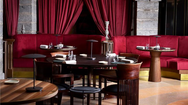 <b>Cour des Loges Lyon, Radisson Coll Hotel Restaurant</b>. Images powered by <a href="https://iceportal.shijigroup.com/" title="IcePortal" target="_blank">IcePortal</a>.