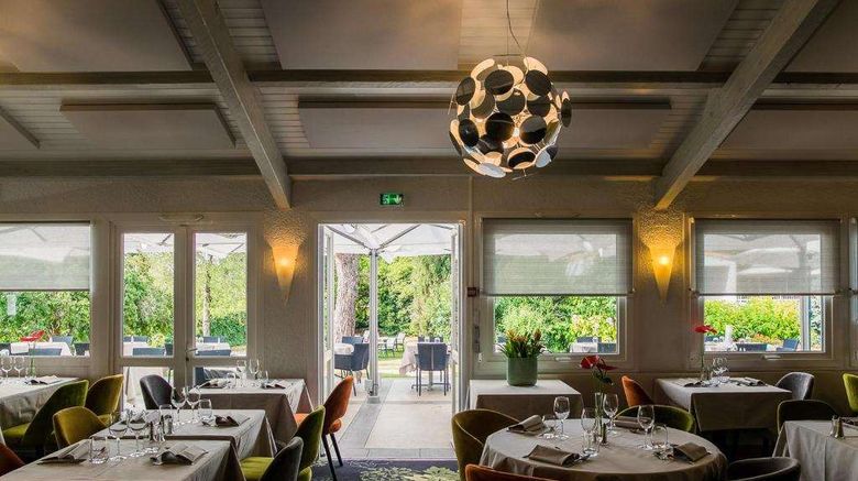 <b>Le Rabelais Hotel Restaurant</b>. Images powered by <a href="https://iceportal.shijigroup.com/" title="IcePortal" target="_blank">IcePortal</a>.