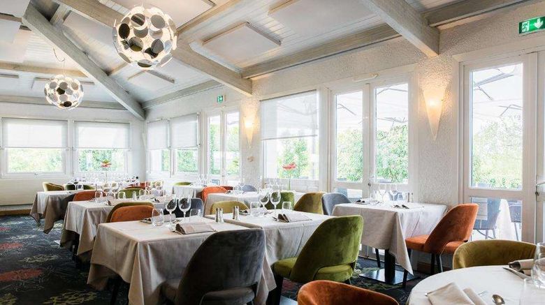 <b>Le Rabelais Hotel Restaurant</b>. Images powered by <a href="https://iceportal.shijigroup.com/" title="IcePortal" target="_blank">IcePortal</a>.