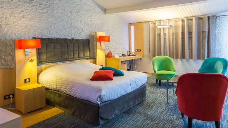 <b>Le Rabelais Hotel Room</b>. Images powered by <a href="https://iceportal.shijigroup.com/" title="IcePortal" target="_blank">IcePortal</a>.