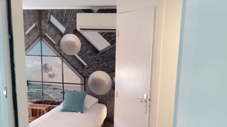 <b>ARL HOTEL Room</b>. Images powered by <a href="https://iceportal.shijigroup.com/" title="IcePortal" target="_blank">IcePortal</a>.