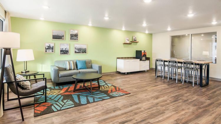 WoodSpring Suites Thornton-North Denver Lobby