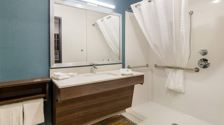 WoodSpring Suites Thornton-North Denver Room