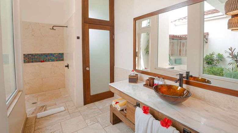 <b>The Lodge at Jaguar Reef Room</b>. Images powered by <a href="https://iceportal.shijigroup.com/" title="IcePortal" target="_blank">IcePortal</a>.