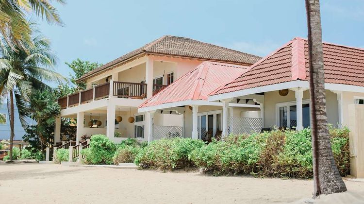 The Lodge at Jaguar Reef Exterior