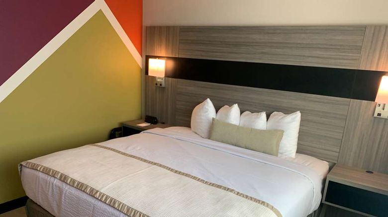 <b>Best Western Plus Brooklyn-Prospect Park Room</b>. Images powered by <a href="https://iceportal.shijigroup.com/" title="IcePortal" target="_blank">IcePortal</a>.
