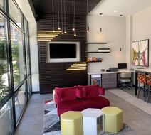 Best Western Plus Brooklyn-Prospect Park Lobby