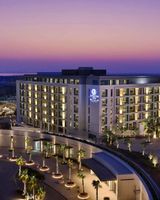 DoubleTree by Hilton Yas Isl Residences