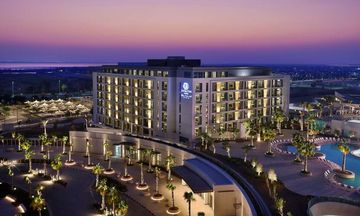 DoubleTree by Hilton Yas Isl Residences