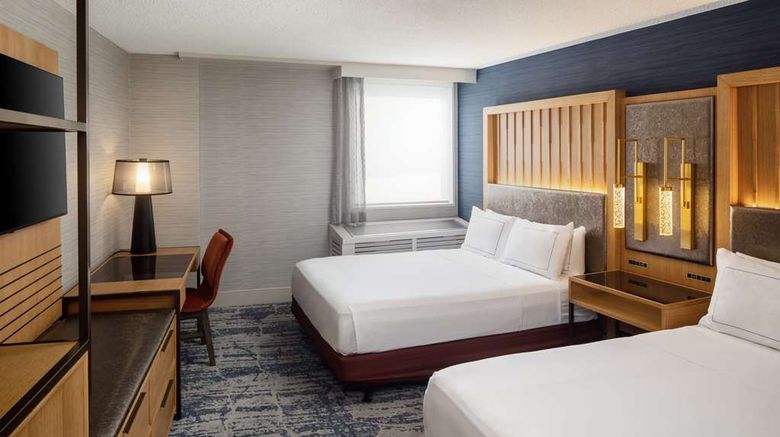 <b>DoubleTree by Hilton Silver Spring DC N Room</b>. Images powered by <a href="https://iceportal.shijigroup.com/" title="IcePortal" target="_blank">IcePortal</a>.