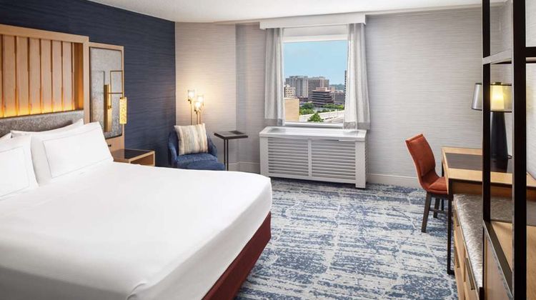 DoubleTree by Hilton Silver Spring DC N Room