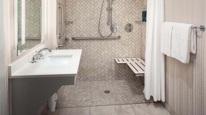 <b>DoubleTree by Hilton Silver Spring DC N Room</b>. Images powered by <a href="https://iceportal.shijigroup.com/" title="IcePortal" target="_blank">IcePortal</a>.