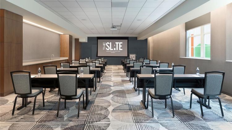 The Slate Denver, Tapestry Collection Meeting