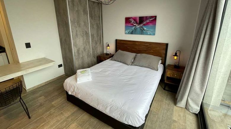 <b>Days Inn by Wyndham Devoto Room</b>. Images powered by <a href="https://iceportal.shijigroup.com/" title="IcePortal" target="_blank">IcePortal</a>.