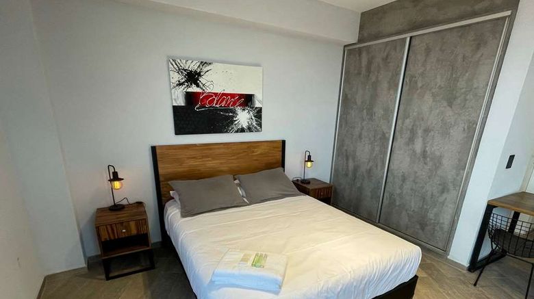 <b>Days Inn by Wyndham Devoto Suite</b>. Images powered by <a href="https://iceportal.shijigroup.com/" title="IcePortal" target="_blank">IcePortal</a>.