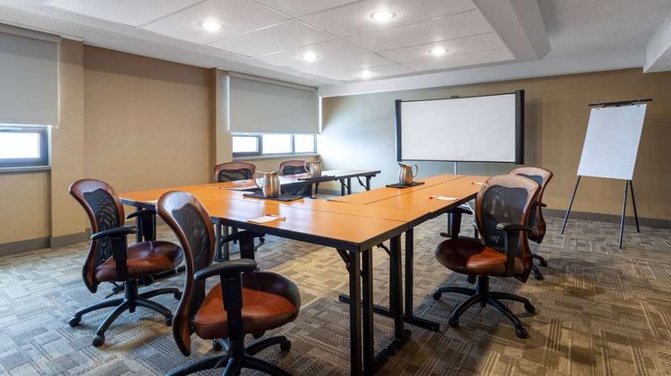 Ramada by Wyndham Northern Grand Hotel Meeting