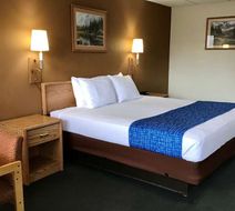 Travelodge by Wyndham Powell Room