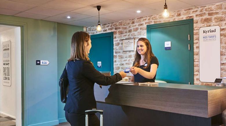 <b>Kyriad Hotel Lille-Mons en Baroeul Lobby</b>. Images powered by <a href="https://iceportal.shijigroup.com/" title="IcePortal" target="_blank">IcePortal</a>.