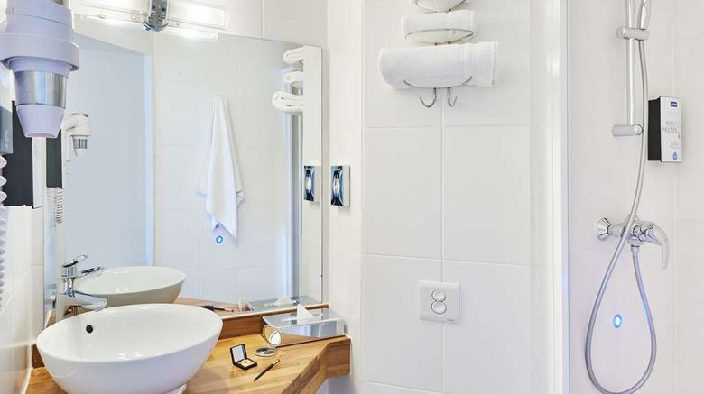 <b>Kyriad Hotel Lille-Mons en Baroeul Room</b>. Images powered by <a href="https://iceportal.shijigroup.com/" title="IcePortal" target="_blank">IcePortal</a>.