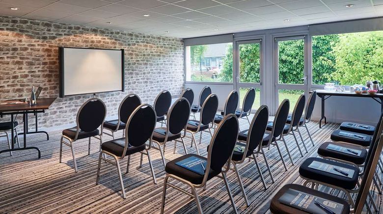 <b>Kyriad Hotel Lille-Mons en Baroeul Meeting</b>. Images powered by <a href="https://iceportal.shijigroup.com/" title="IcePortal" target="_blank">IcePortal</a>.