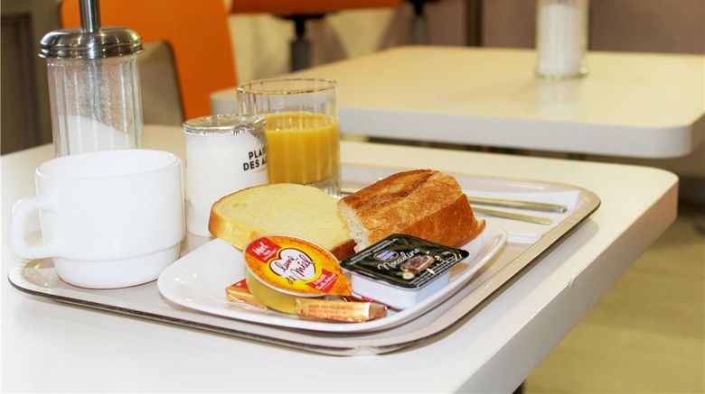 <b>Hotel Premiere Classe Plaisir Gatines Restaurant</b>. Images powered by <a href="https://iceportal.shijigroup.com/" title="IcePortal" target="_blank">IcePortal</a>.