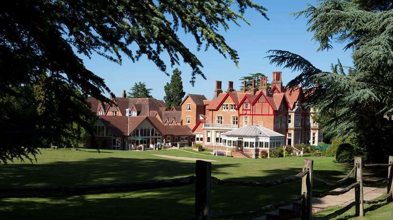 <b>Pendley Manor Hotel Exterior</b>. Images powered by <a href="https://iceportal.shijigroup.com/" title="IcePortal" target="_blank">IcePortal</a>.