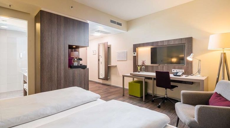 <b>Best Western Hotel Airport Frankfurt Room</b>. Images powered by <a href="https://iceportal.shijigroup.com/" title="IcePortal" target="_blank">IcePortal</a>.