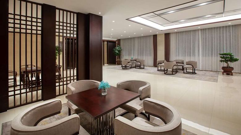 <b>Ramada Encore by Wyndham Linqu Downtown Lobby</b>. Images powered by <a href="https://iceportal.shijigroup.com/" title="IcePortal" target="_blank">IcePortal</a>.