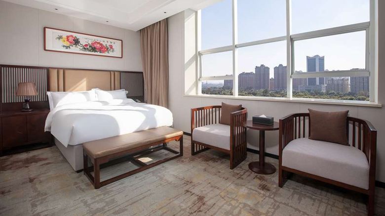 <b>Ramada Encore by Wyndham Linqu Downtown Room</b>. Images powered by <a href="https://iceportal.shijigroup.com/" title="IcePortal" target="_blank">IcePortal</a>.