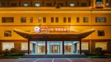 Ramada Encore by Wyndham Linqu Downtown Exterior
