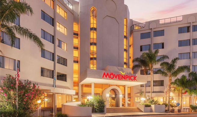 Moevenpick Hotel Windhoek Exterior