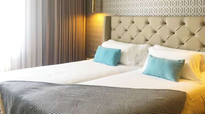 <b>Oca Oriental Porto Hotel Room</b>. Images powered by <a href="https://iceportal.shijigroup.com/" title="IcePortal" target="_blank">IcePortal</a>.