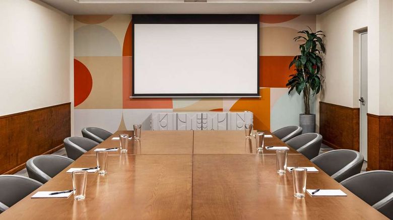 <b>The Orbit Hotel, Trademark Collection Meeting</b>. Images powered by <a href="https://iceportal.shijigroup.com/" title="IcePortal" target="_blank">IcePortal</a>.