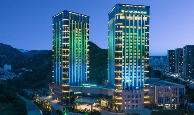 Wyndham Garden Yuhuan Downtown Exterior
