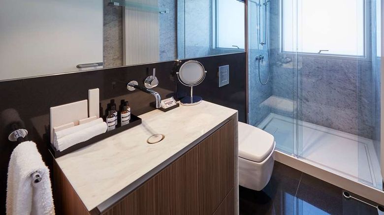 <b>Hyatt Regency Madrid Residences Room</b>. Images powered by <a href="https://iceportal.shijigroup.com/" title="IcePortal" target="_blank">IcePortal</a>.