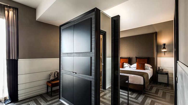 <b>The Tribune Hotel Suite</b>. Images powered by <a href="https://iceportal.shijigroup.com/" title="IcePortal" target="_blank">IcePortal</a>.