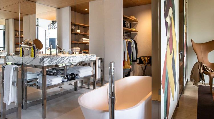 Villa M Suite