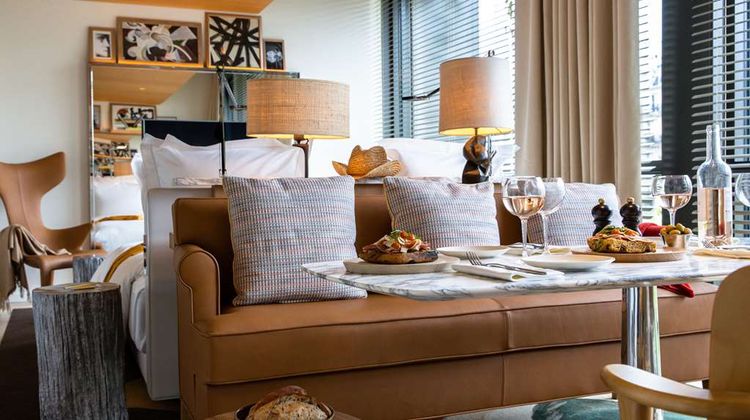 Villa M Suite
