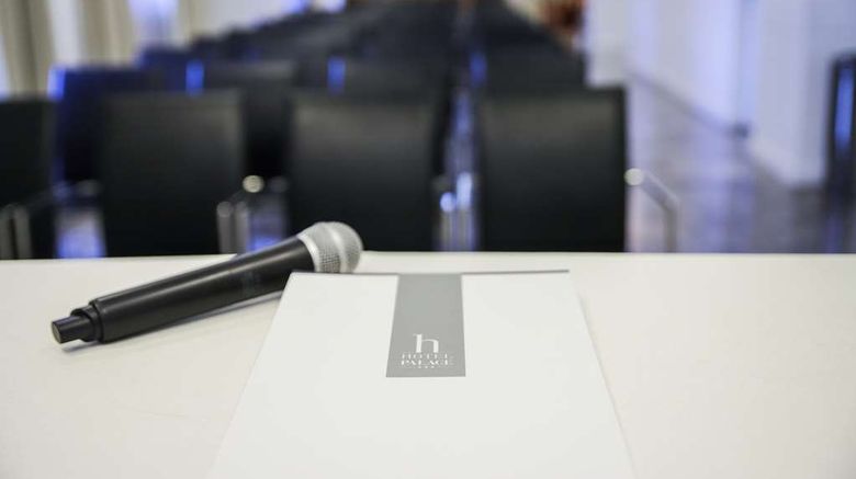 <b>Hotel Palace Meeting</b>. Images powered by <a href="https://iceportal.shijigroup.com/" title="IcePortal" target="_blank">IcePortal</a>.